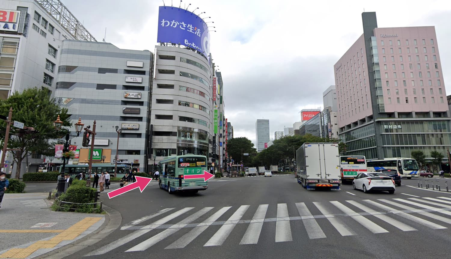 5.「中央1丁目交差点」もそのまま直進してください。