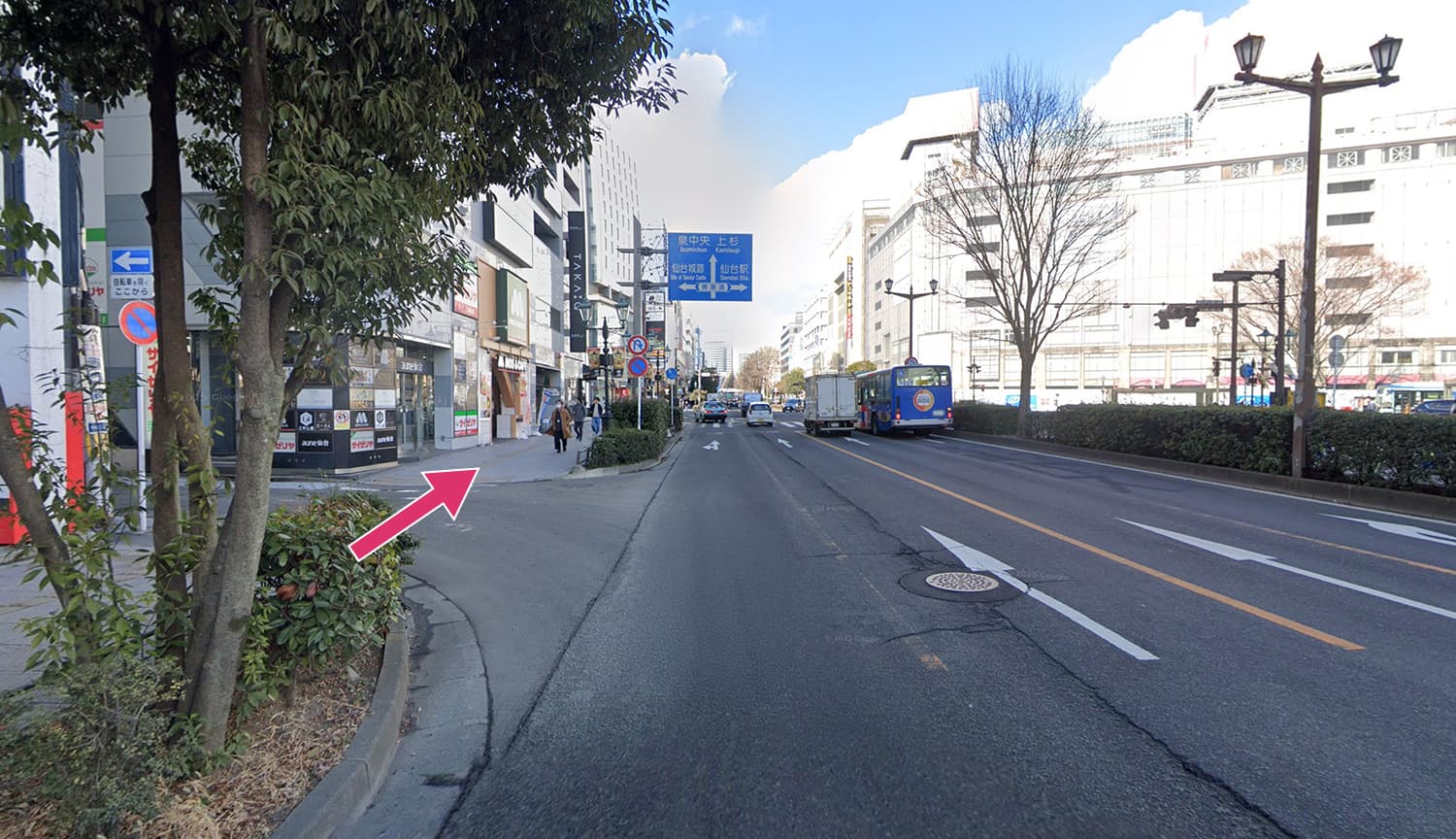 4.まっすぐ進み「中央1丁目」交差点に向かいます。